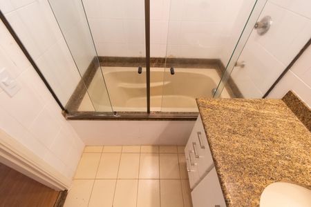 Apartamento à venda com 450m², 6 quartos e 3 vagasBanheiro da Suíte