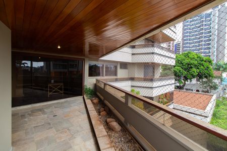 Apartamento à venda com 450m², 6 quartos e 3 vagasVaranda da Sala