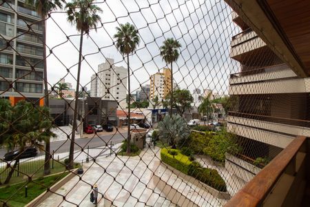 Apartamento à venda com 450m², 6 quartos e 3 vagasSacada da Suíte master