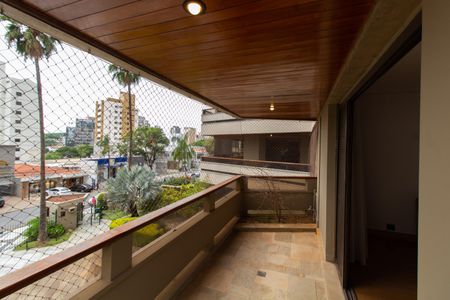 Apartamento à venda com 450m², 6 quartos e 3 vagasSacada da Suíte master