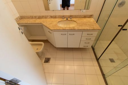 Apartamento à venda com 450m², 6 quartos e 3 vagasBanheiro da Suíte 4