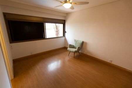 Apartamento à venda com 450m², 6 quartos e 3 vagasSuíte 2