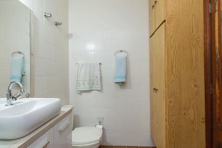 Casa à venda com 180m², 4 quartos e 1 vagaBanheiro da Suíte 1