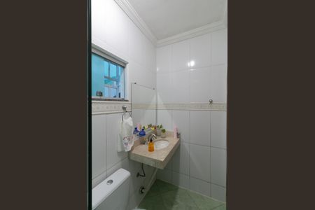 Casa à venda com 112m², 5 quartos e 2 vagas Casa à venda com 112m², 5 quartos e 2 vagasBanheiro Social