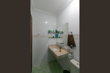 Casa à venda com 112m², 5 quartos e 2 vagas Casa à venda com 112m², 5 quartos e 2 vagasBanheiro Suite