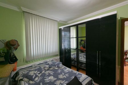 Casa à venda com 112m², 5 quartos e 2 vagas Casa à venda com 112m², 5 quartos e 2 vagasQuarto 1