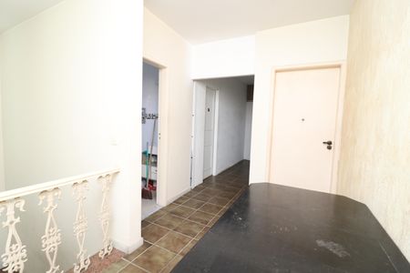 Casa à venda com 384m², 4 quartos e 2 vagasCorredor