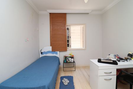 Casa à venda com 384m², 4 quartos e 2 vagasQuarto 1