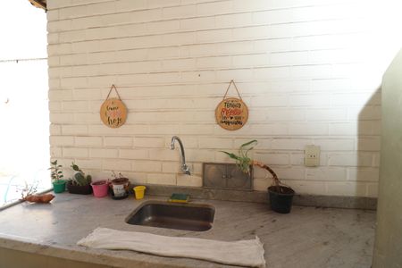 Casa à venda com 384m², 4 quartos e 2 vagasÁrea externa