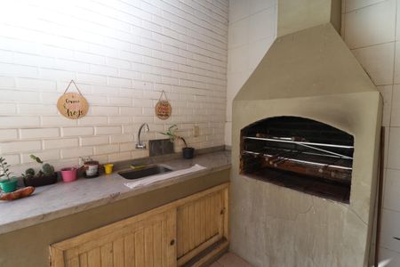 Casa à venda com 384m², 4 quartos e 2 vagasÁrea externa