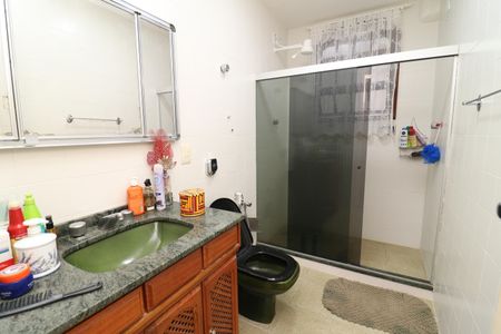 Casa à venda com 384m², 4 quartos e 2 vagasBanheiro Social