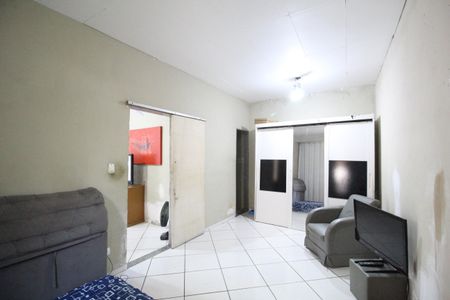 Casa à venda com 200m², 1 quarto e 4 vagasSuíte