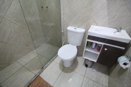 Casa à venda com 200m², 1 quarto e 4 vagasBanheiro social