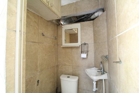 Casa à venda com 200m², 1 quarto e 4 vagasBanheiro de Serviço