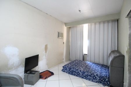 Casa à venda com 200m², 1 quarto e 4 vagasSuíte