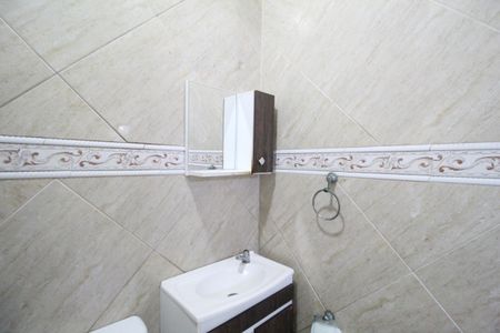 Casa à venda com 200m², 1 quarto e 4 vagasBanheiro social