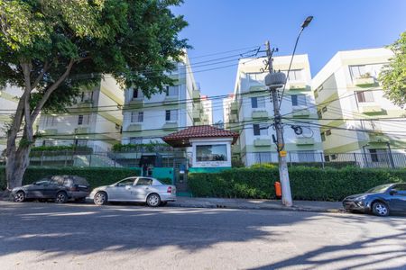 Apartamento para alugar com 57m², 2 quartos e 1 vagaFachada do condomínio