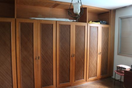 Apartamento à venda com 200m², 4 quartos e 2 vagasSuíte 1