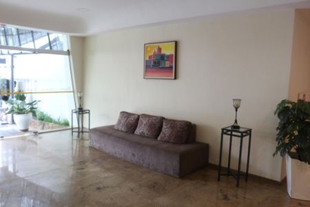 Apartamento à venda com 200m², 4 quartos e 2 vagasHall social