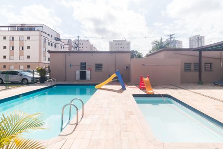 Apartamento para alugar com 123m², 2 quartos e 2 vagas Apartamento para alugar com 123m², 2 quartos e 2 vagasÁrea comum - Piscina