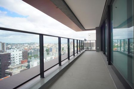 Apartamento à venda com 208m², 3 quartos e 4 vagasVaranda