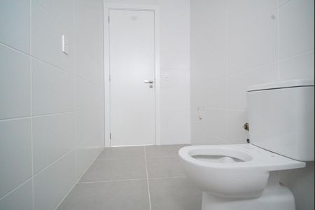 Apartamento à venda com 208m², 3 quartos e 4 vagasBanheiro da Suíte 2