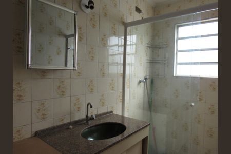 Casa à venda com 350m², 2 quartos e 2 vagasBanheiro