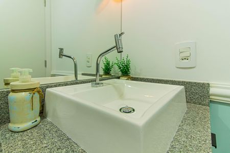 Apartamento para alugar com 43m², 2 quartos e sem vagaBanheiro