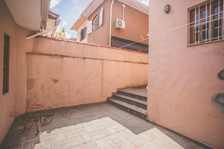 Casa à venda com 180m², 3 quartos e 2 vagasQuintal