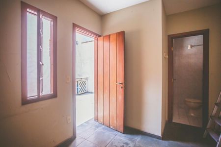 Casa à venda com 180m², 3 quartos e 2 vagasQuarto de Serviço