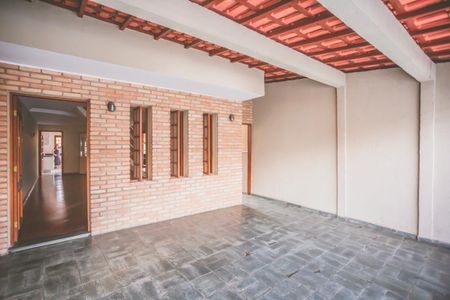 Casa à venda com 180m², 3 quartos e 2 vagasGaragem