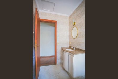 Casa à venda com 180m², 3 quartos e 2 vagasBanheiro 2