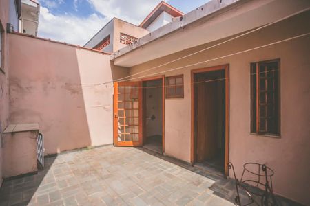 Casa à venda com 180m², 3 quartos e 2 vagasQuintal