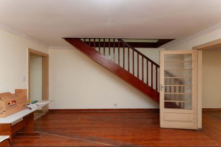 Casa para alugar com 180m², 3 quartos e 4 vagas Casa para alugar com 180m², 3 quartos e 4 vagasSala