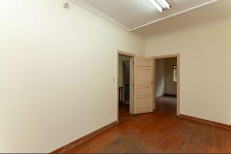 Casa para alugar com 180m², 3 quartos e 4 vagas Casa para alugar com 180m², 3 quartos e 4 vagasQuarto 2