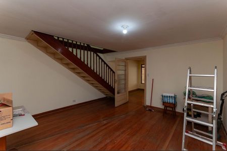 Casa para alugar com 180m², 3 quartos e 4 vagas Casa para alugar com 180m², 3 quartos e 4 vagasSala