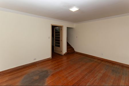 Casa para alugar com 180m², 3 quartos e 4 vagas Casa para alugar com 180m², 3 quartos e 4 vagasSala