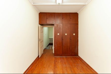 Casa para alugar com 180m², 3 quartos e 4 vagas Casa para alugar com 180m², 3 quartos e 4 vagasQuarto 1