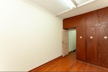 Casa para alugar com 180m², 3 quartos e 4 vagas Casa para alugar com 180m², 3 quartos e 4 vagasQuarto 1