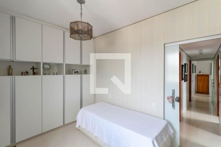 Apartamento à venda com 130m², 4 quartos e 2 vagasSuíte