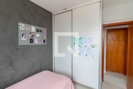 Apartamento à venda com 130m², 4 quartos e 2 vagasQuarto 2