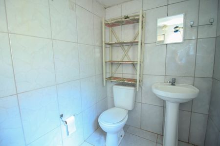 Casa à venda com 320m², 4 quartos e 1 vaga Casa à venda com 320m², 4 quartos e 1 vagaBanheiro de Serviço