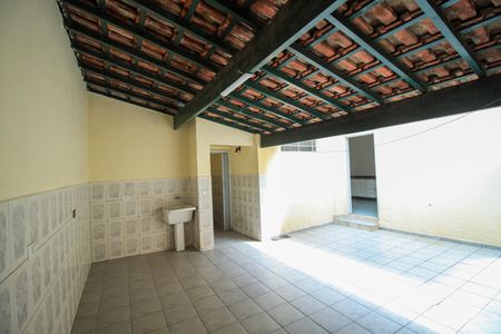 Casa à venda com 320m², 4 quartos e 1 vaga Casa à venda com 320m², 4 quartos e 1 vagaÁrea de Serviço