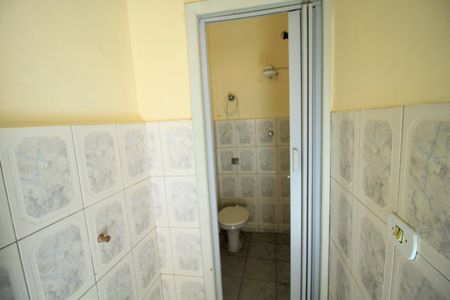 Casa à venda com 320m², 4 quartos e 1 vaga Casa à venda com 320m², 4 quartos e 1 vagaBanheiro de Serviço