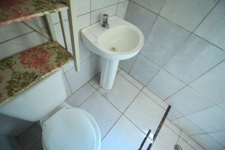 Casa à venda com 320m², 4 quartos e 1 vaga Casa à venda com 320m², 4 quartos e 1 vagaBanheiro de Serviço