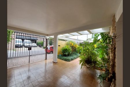 Casa à venda com 148m², 3 quartos e 4 vagas Casa à venda com 148m², 3 quartos e 4 vagasGaragem