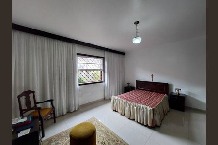 Casa à venda com 148m², 3 quartos e 4 vagas Casa à venda com 148m², 3 quartos e 4 vagasQuarto 2