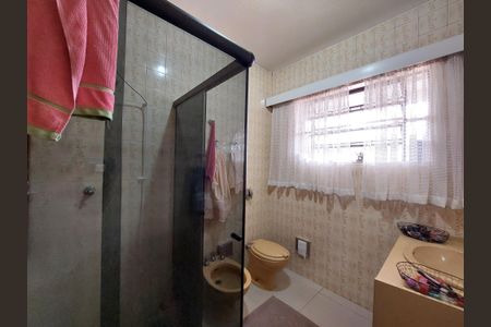 Casa à venda com 148m², 3 quartos e 4 vagas Casa à venda com 148m², 3 quartos e 4 vagasBanheiro 1