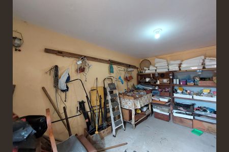 Casa à venda com 148m², 3 quartos e 4 vagas Casa à venda com 148m², 3 quartos e 4 vagasOficina