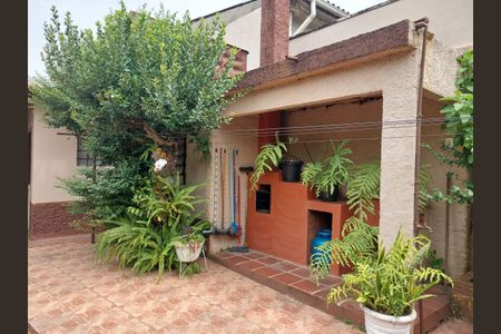 Casa à venda com 148m², 3 quartos e 4 vagas Casa à venda com 148m², 3 quartos e 4 vagasChurrasqueira - Área de Lazer